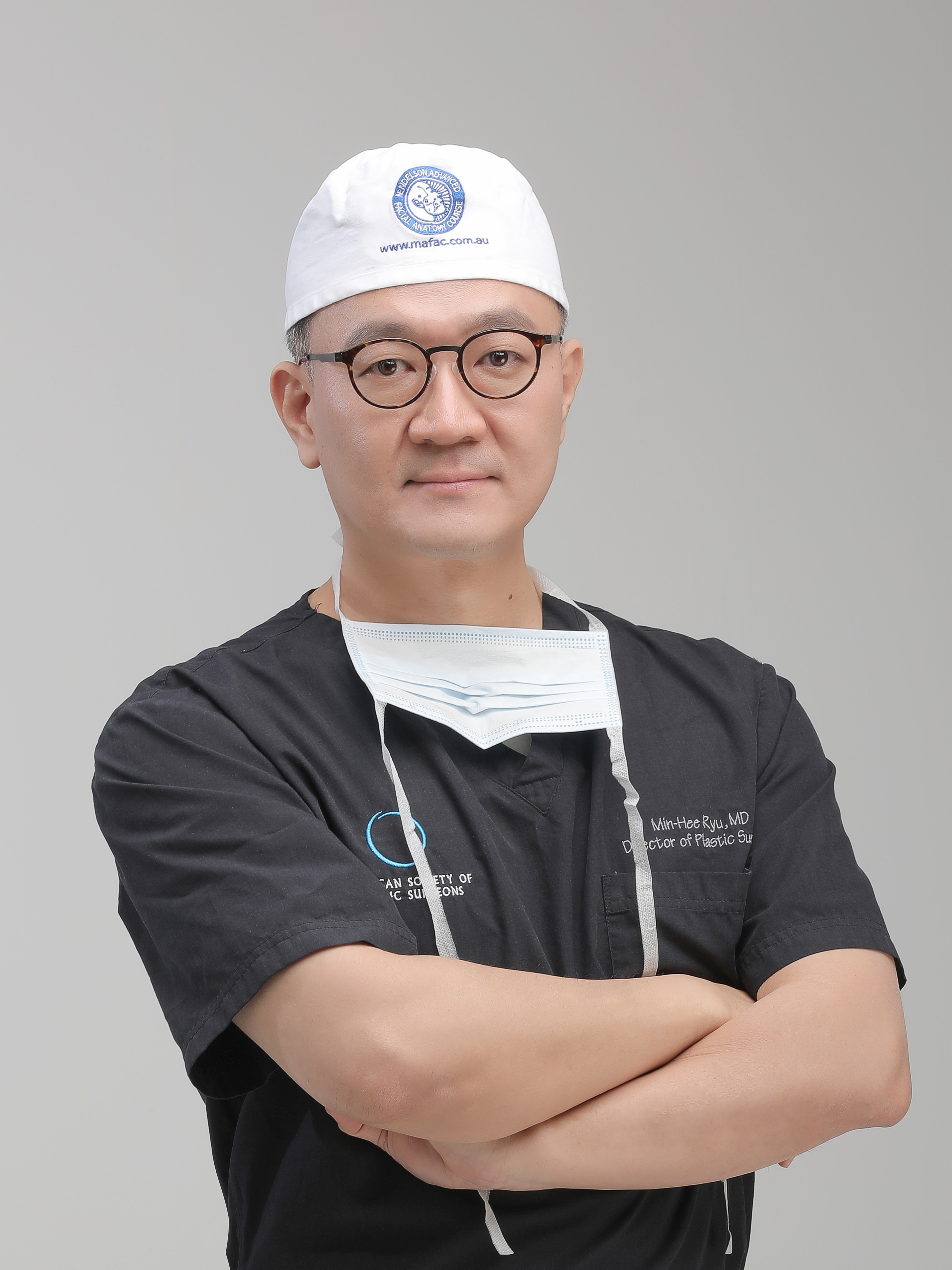 Dr. Min-Hee Ryu — Board-Certified Plastic Surgeon